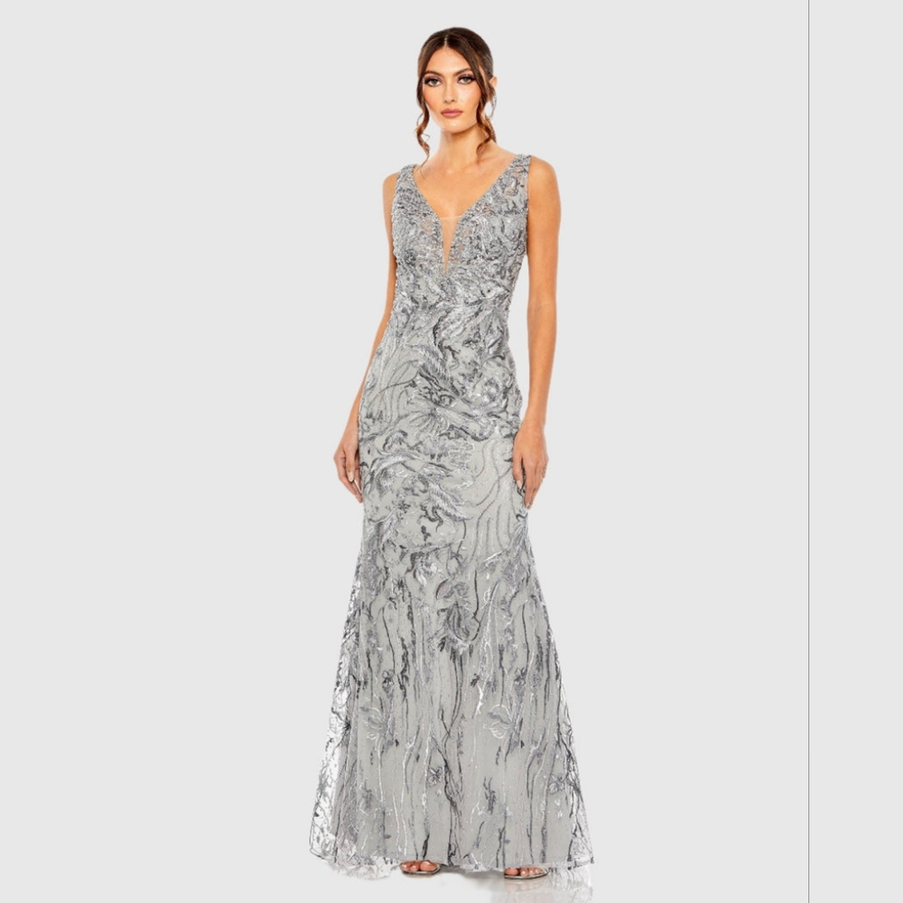 Mac Duggal Sleeveless High Neck  Gown size 12 Mother of Bride Dress, Cocktail